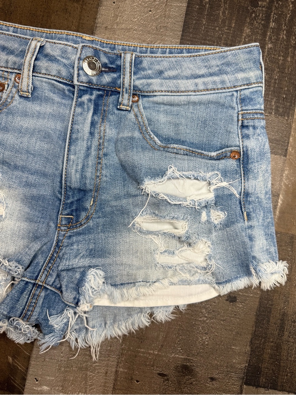 American Eagle Outfitters Hi-Rise Festival Light Wash Distressed Denim Shorts 4 - Picture 3 of 12